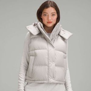 Lululemon Wunder Puff Cropped Vest
Heathered Natural Ivory size 0